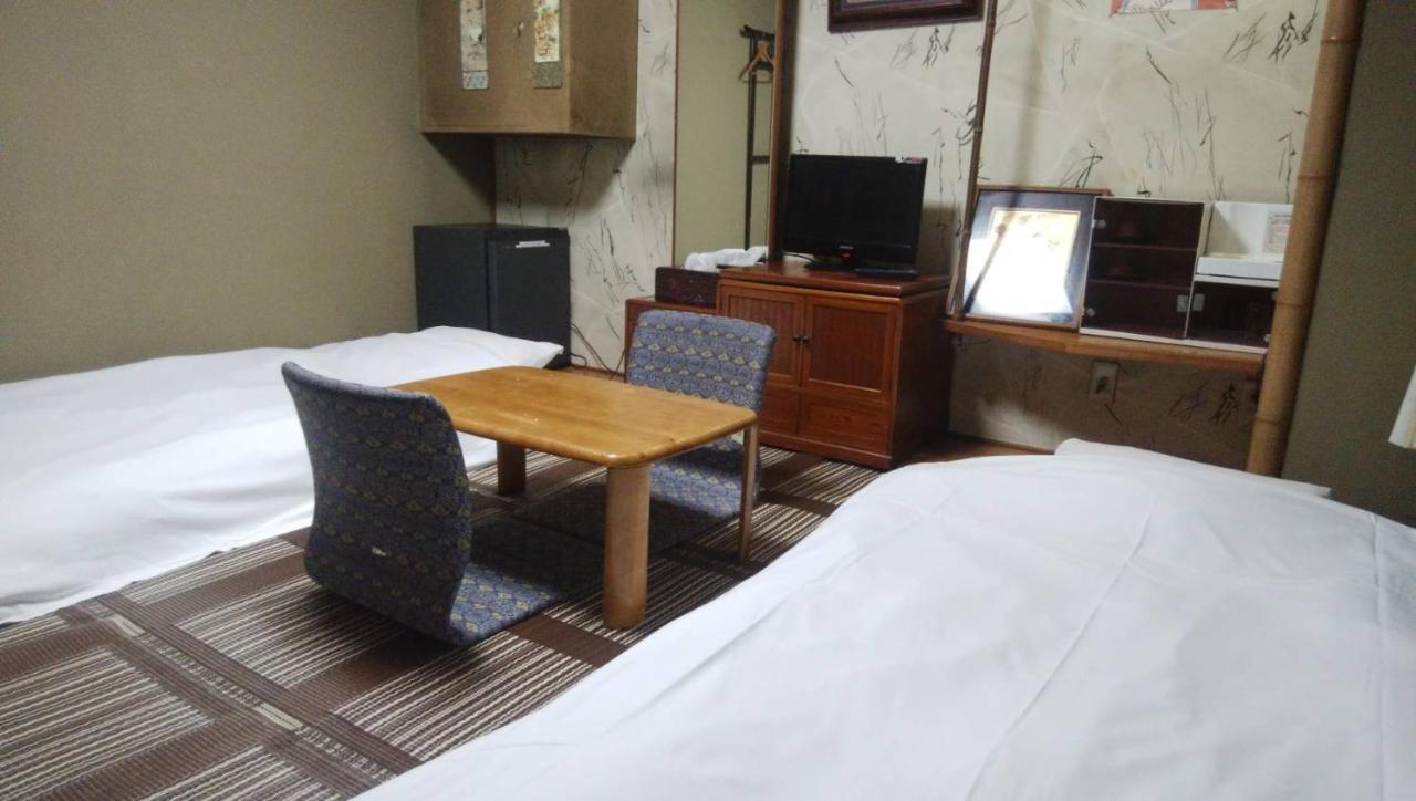 Family & Bakpak Tokyo Hostel מראה חיצוני תמונה