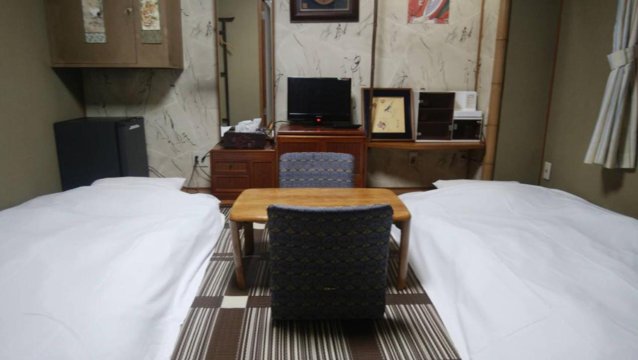 Family & Bakpak Tokyo Hostel מראה חיצוני תמונה