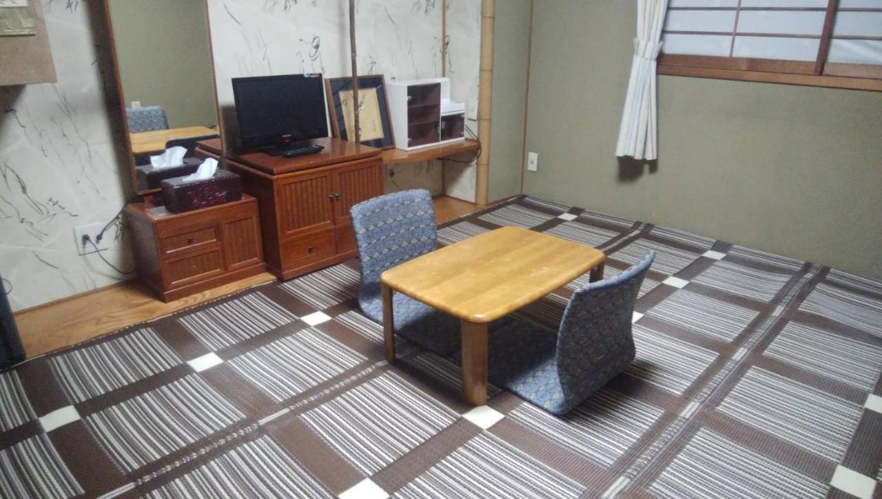 Family & Bakpak Tokyo Hostel מראה חיצוני תמונה