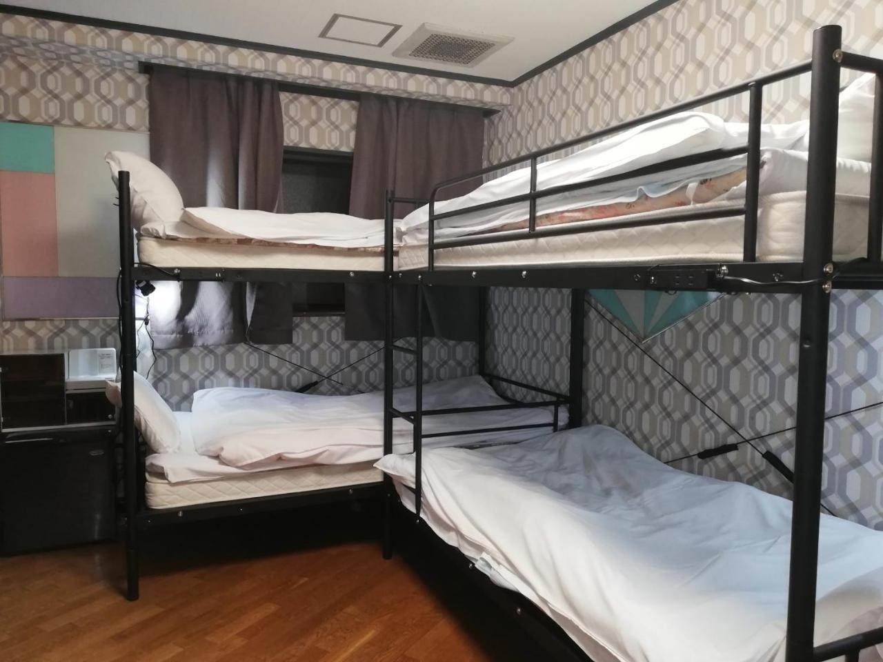 Family & Bakpak Tokyo Hostel מראה חיצוני תמונה