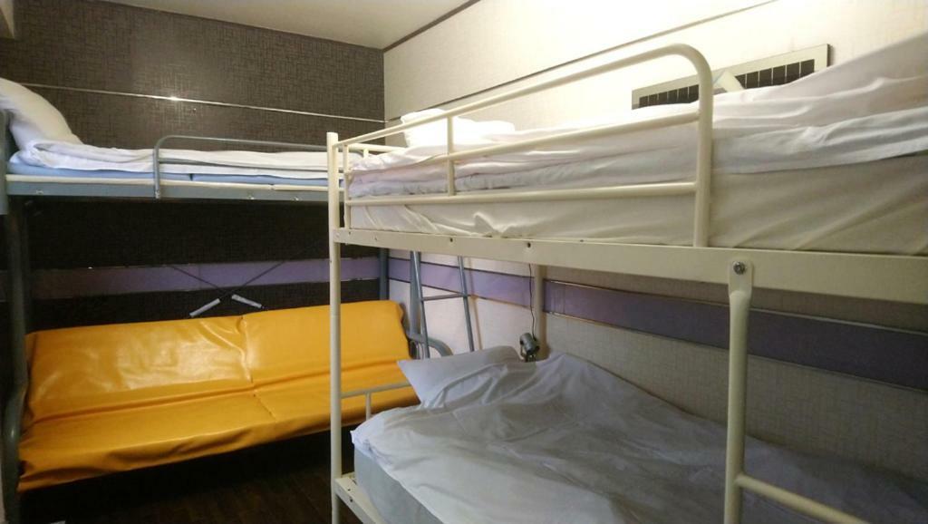 Family & Bakpak Tokyo Hostel מראה חיצוני תמונה